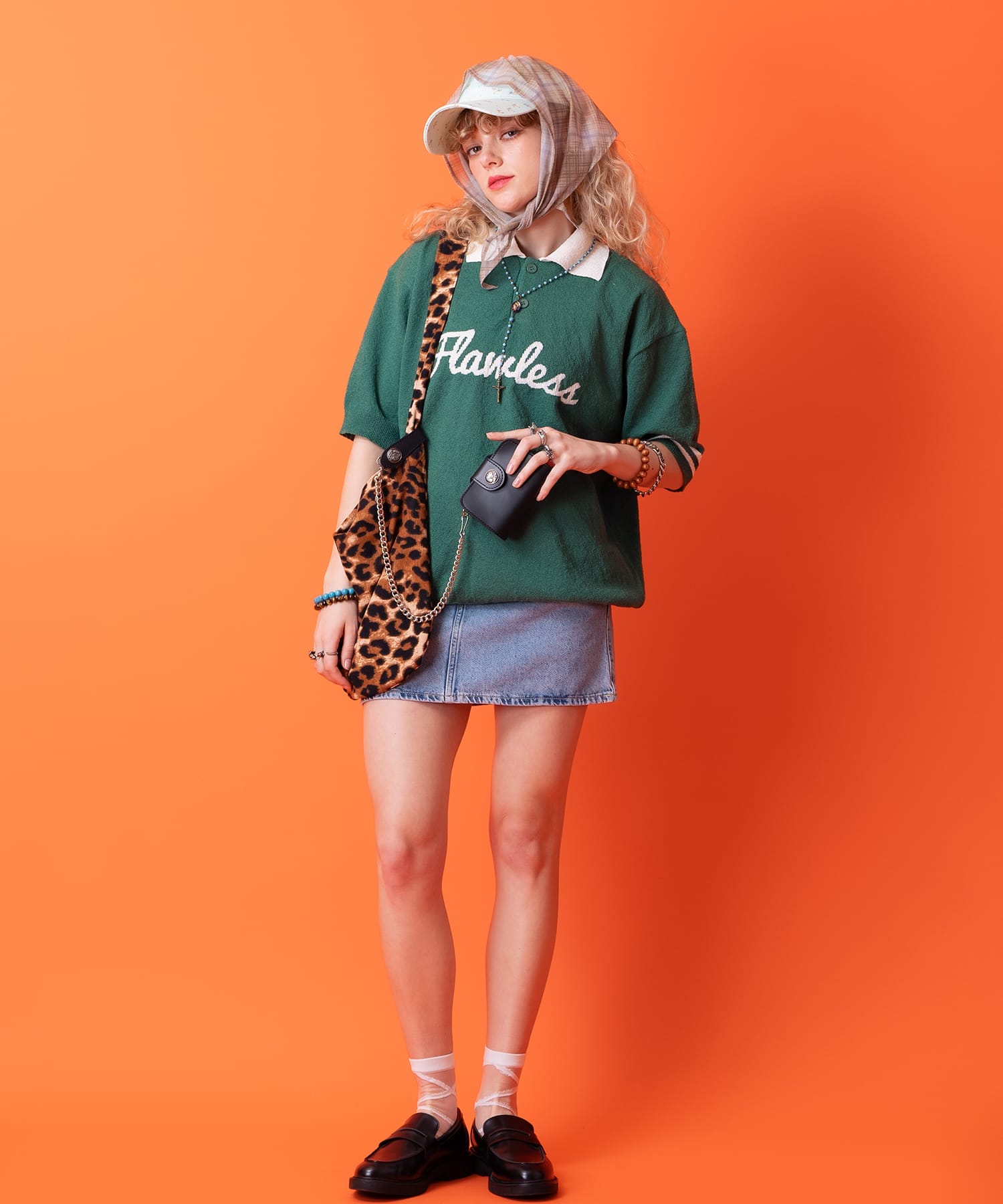 ネイティブ刻印コンチョフラップカウレザーウォレットチェーン付き二