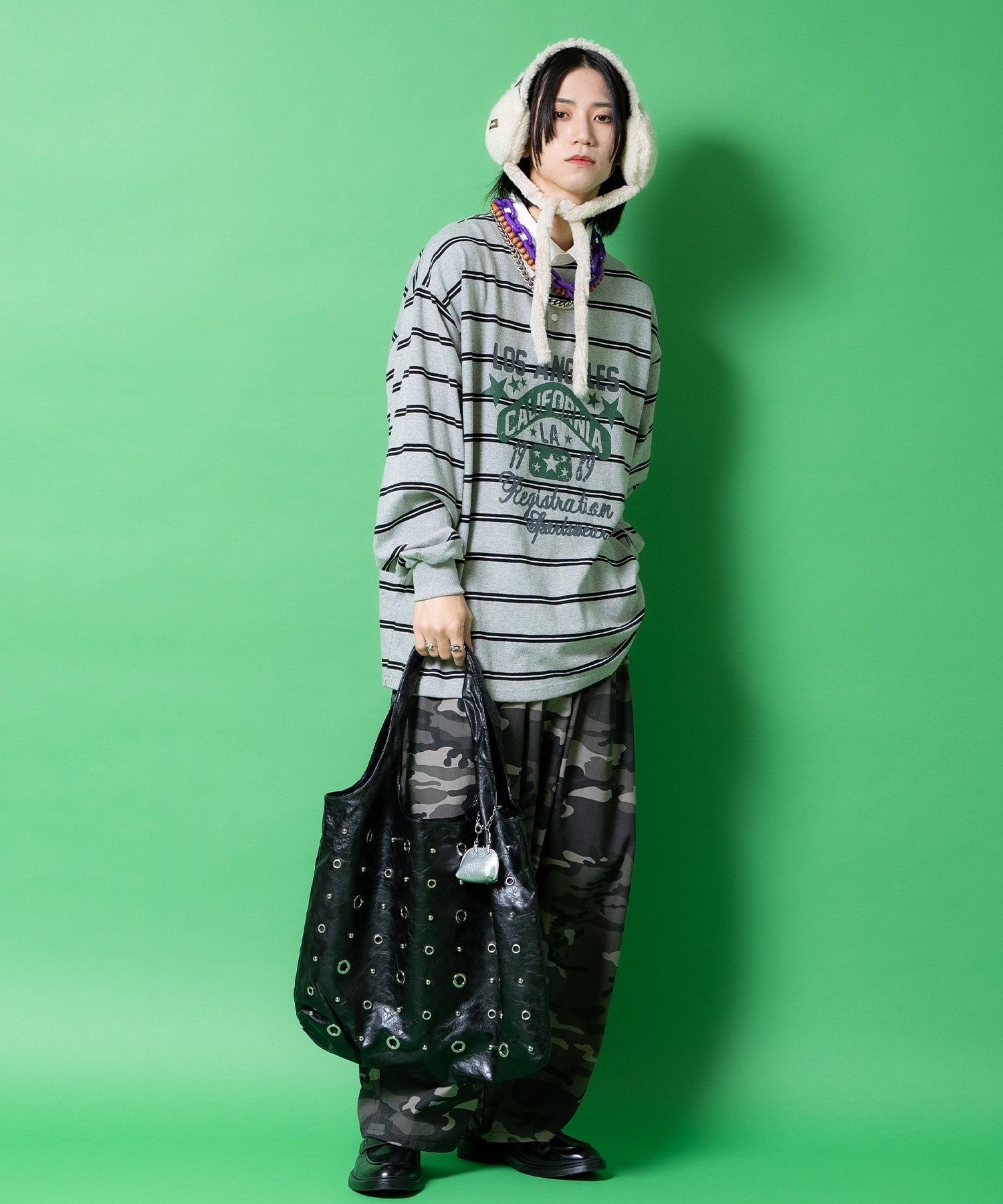 ボア×合成皮革リバーシブル切替ファーコードイヤーマフ / 耳当て