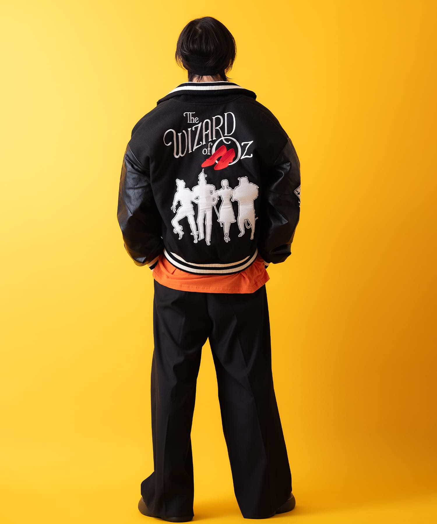 不思議の国のアリスモチーフワッペンウール＆合成皮革スタジャン